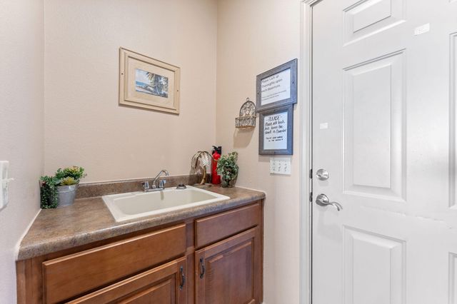 15 Fade Lane Lane, Branson West, MO 65737