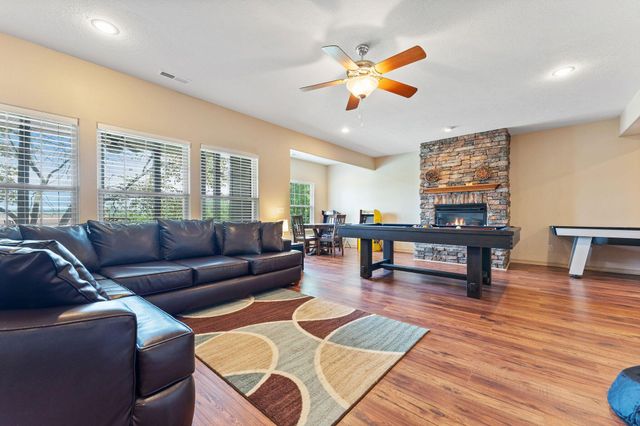 15 Fade Lane Lane, Branson West, MO 65737