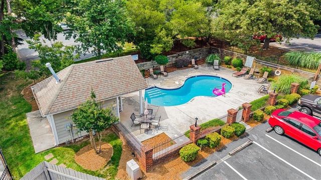 3701 Cotswold Terrace 7-K, Greensboro, NC 27410