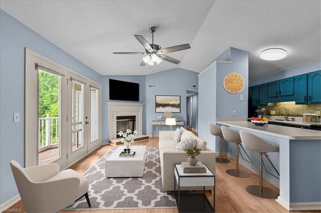3701 Cotswold Terrace 7-K, Greensboro, NC 27410