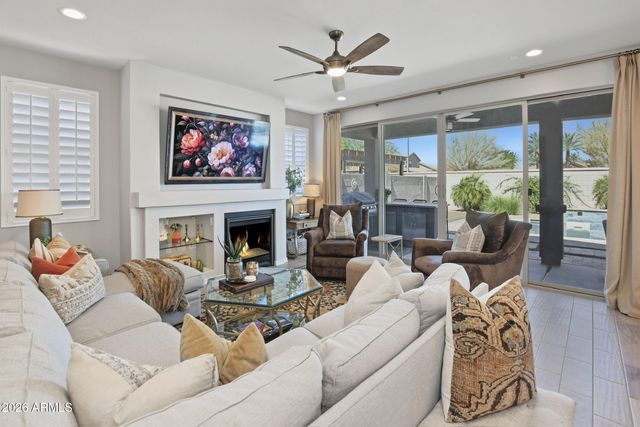 16004 W SOFT WIND Drive, Surprise, AZ 85387