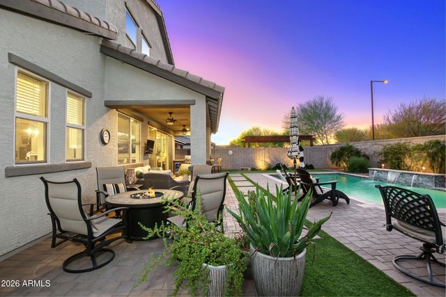 16004 W SOFT WIND Drive, Surprise, AZ 85387