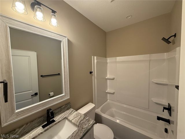 14501 Kennerdown Drive, Maple Heights, OH 44137