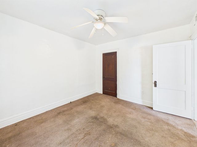 1055 19th St, Huntington, WV 25701