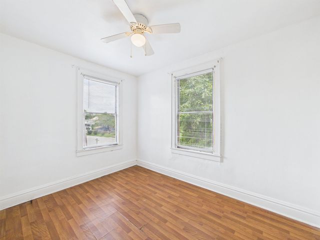 1055 19th St, Huntington, WV 25701
