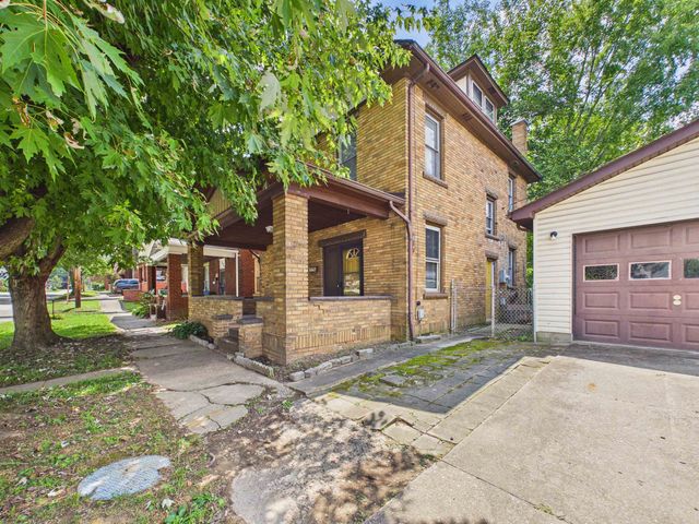 1055 19th St, Huntington, WV 25701