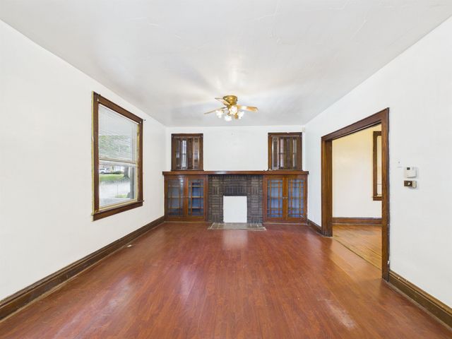 1055 19th St, Huntington, WV 25701