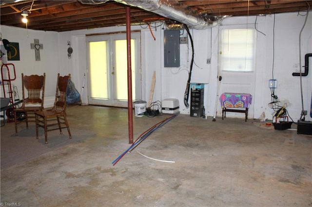 731 Indian Grove Church Road, Mount Airy, NC 27030