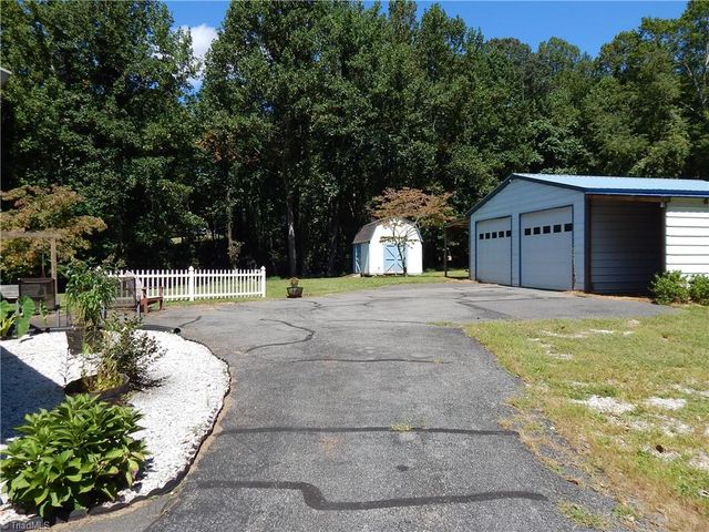 731 Indian Grove Church Road, Mount Airy, NC 27030
