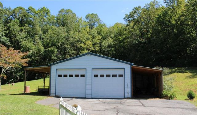 731 Indian Grove Church Road, Mount Airy, NC 27030