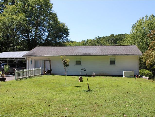 731 Indian Grove Church Road, Mount Airy, NC 27030