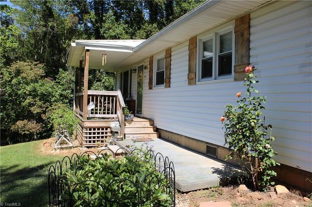 731 Indian Grove Church Road, Mount Airy, NC 27030