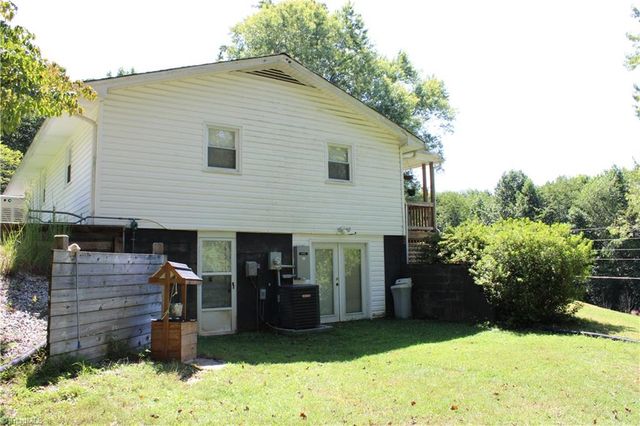 731 Indian Grove Church Road, Mount Airy, NC 27030