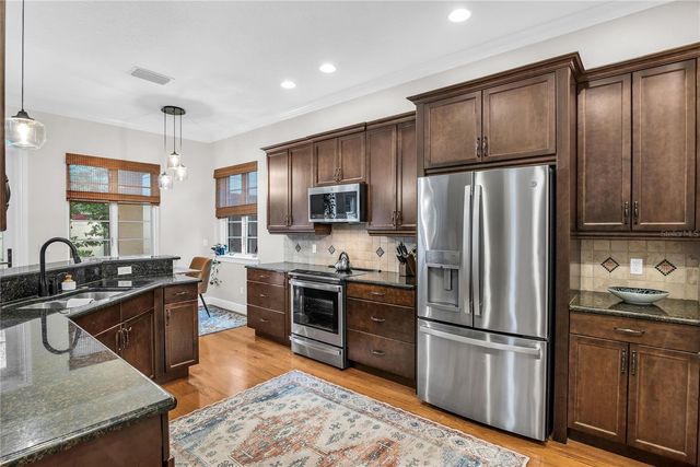 18 CELIA LANE, Orlando, FL 32803