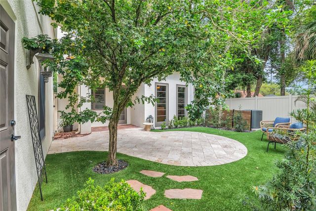 18 CELIA LANE, Orlando, FL 32803