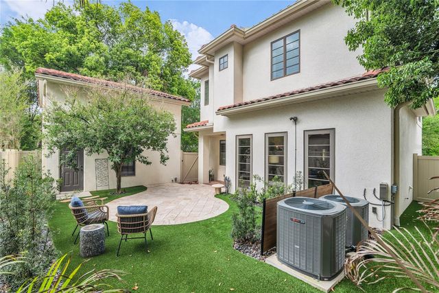 18 CELIA LANE, Orlando, FL 32803