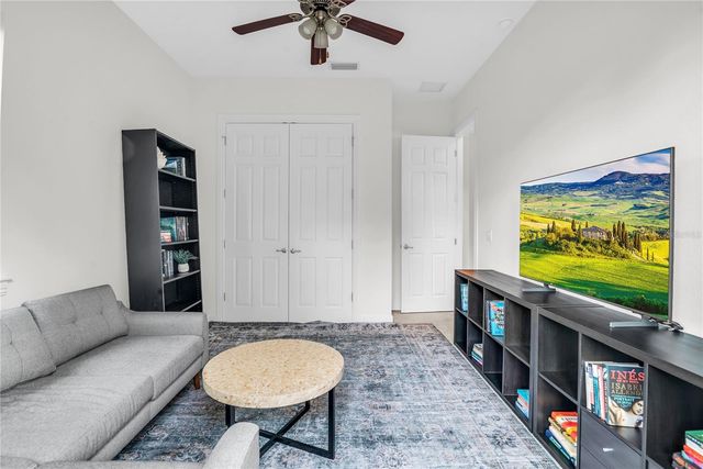 18 CELIA LANE, Orlando, FL 32803