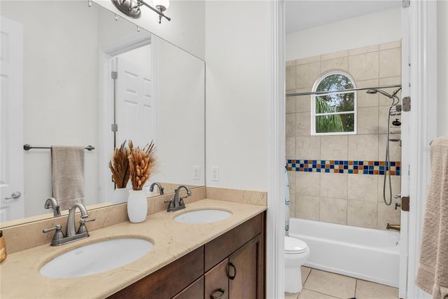 18 CELIA LANE, Orlando, FL 32803