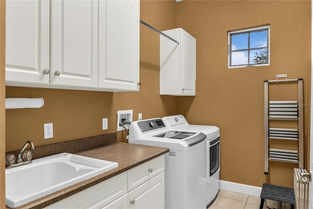 18 CELIA LANE, Orlando, FL 32803