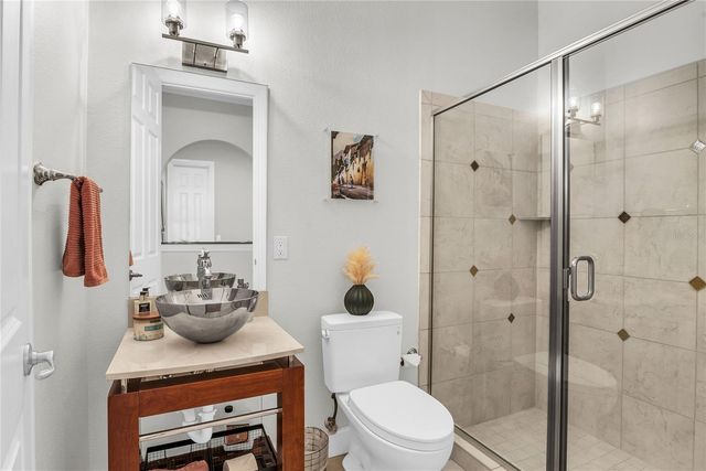 18 CELIA LANE, Orlando, FL 32803