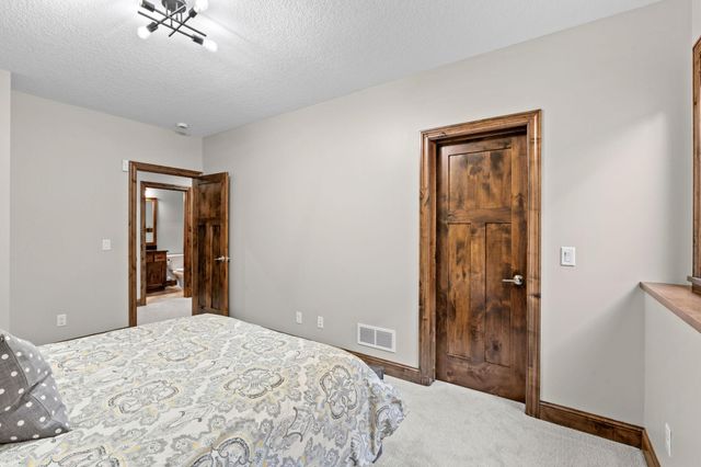 17276 62nd Avenue N, Maple Grove, MN 55311