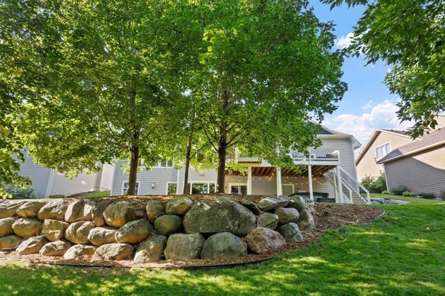 17276 62nd Avenue N, Maple Grove, MN 55311