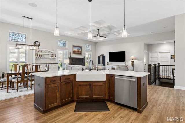221 Windrose Lane, Troy, MO 63379
