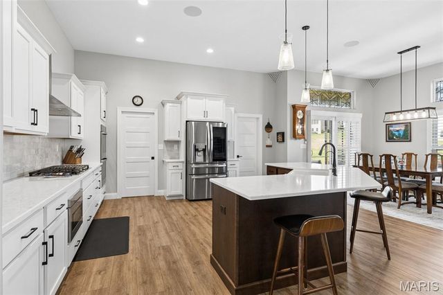 221 Windrose Lane, Troy, MO 63379