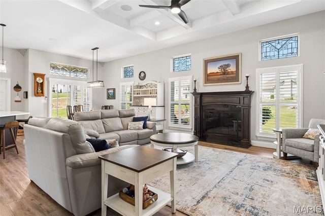 221 Windrose Lane, Troy, MO 63379