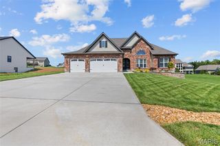 221 Windrose Lane, Troy, MO 63379