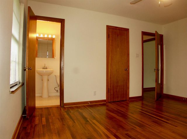 6131 Indigo Street, Houston, TX 77074