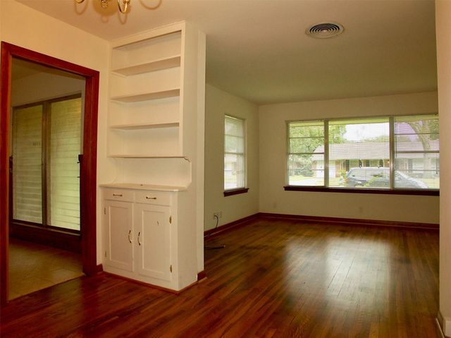 6131 Indigo Street, Houston, TX 77074