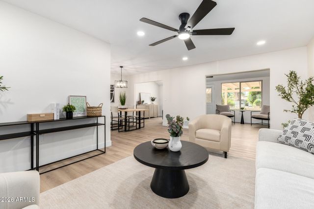 10822 W ROUNDELAY Circle, Sun City, AZ 85351