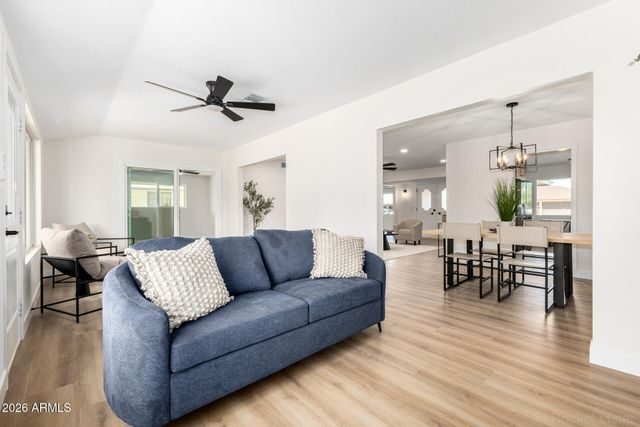 10822 W ROUNDELAY Circle, Sun City, AZ 85351