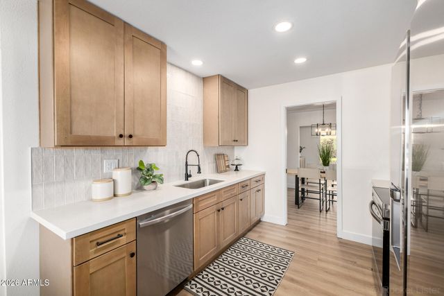 10822 W ROUNDELAY Circle, Sun City, AZ 85351