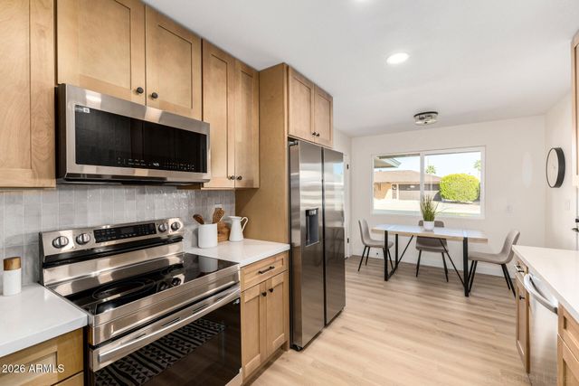 10822 W ROUNDELAY Circle, Sun City, AZ 85351