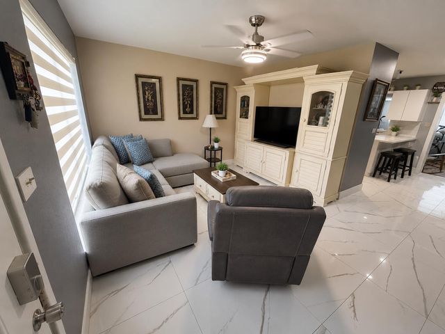 5341 NW 180th Terrace, Miami Gardens, FL 33055