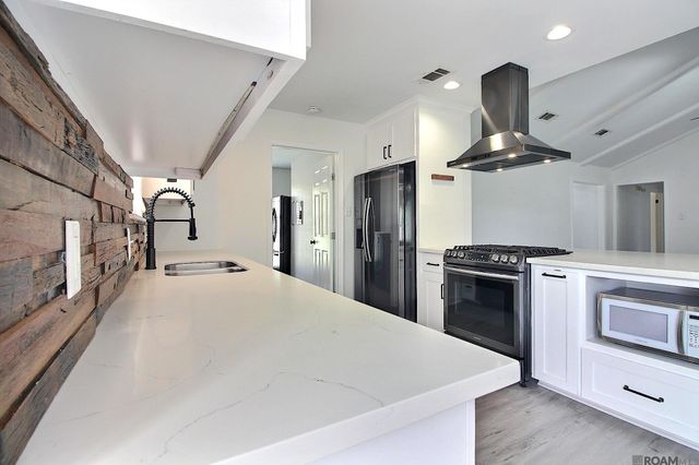 10230 Azrok Ave, Saint George, LA 70809