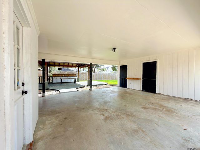 10230 Azrok Ave, Saint George, LA 70809