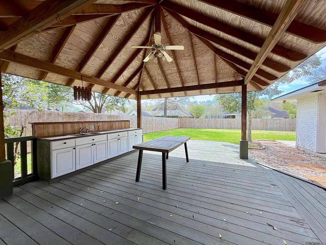 10230 Azrok Ave, Saint George, LA 70809