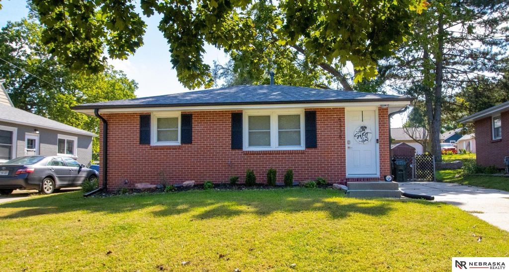 5335 Bancroft Avenue, Lincoln, NE 68506