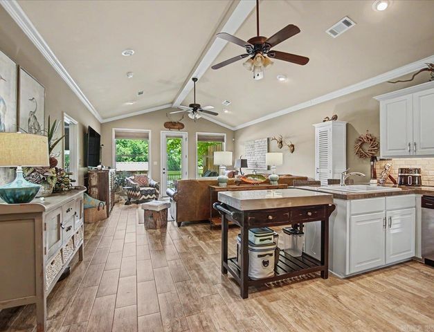 1624 Treasure Isle Rd, Hot Springs, AR 71913