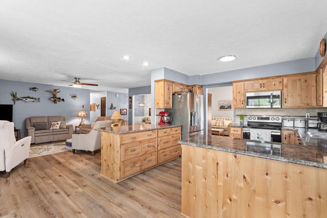 25540 Fox Woods Circle, Shell Knob, MO 65747