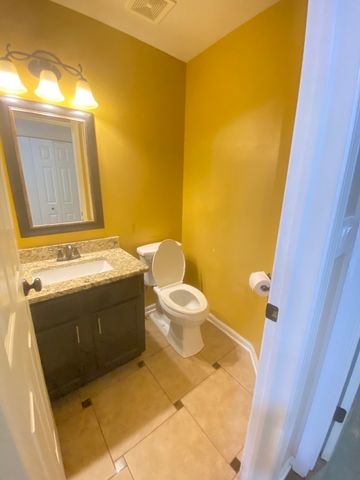 1213 Pennsbury Lane, Aurora, IL 60502