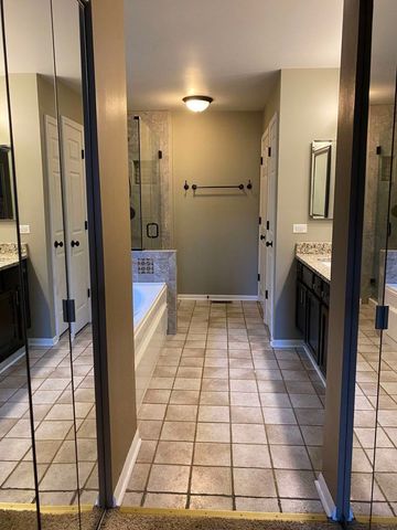 1213 Pennsbury Lane, Aurora, IL 60502