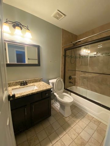 1213 Pennsbury Lane, Aurora, IL 60502