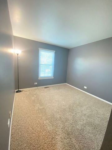 1213 Pennsbury Lane, Aurora, IL 60502