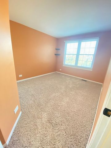 1213 Pennsbury Lane, Aurora, IL 60502