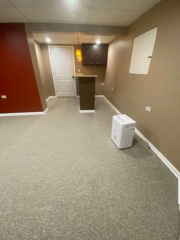 1213 Pennsbury Lane, Aurora, IL 60502