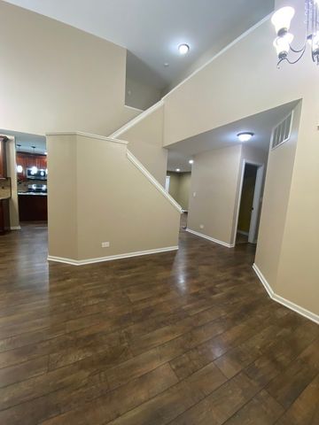 1213 Pennsbury Lane, Aurora, IL 60502